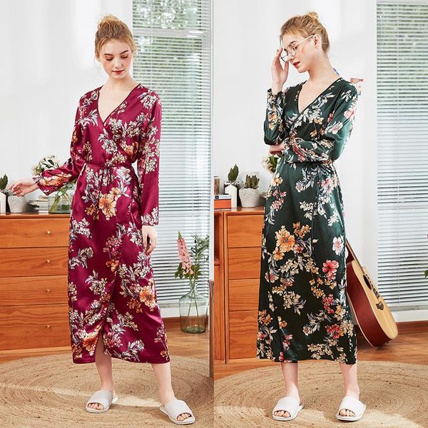 women's sleepwear autumn style pajamas faxu silk nightgown spring long-sleeved satin bath robe long womens robes, Black;red
women's sleepwear autumn style pajamas faxu silk nightgown spring long-sleeved satin bath robe long womens robes, Black;red