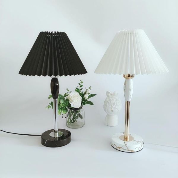 xianfan new korean imitation marble black and white base cloth composite pvc vintage lampshade bedroom living room table lamp
xianfan new korean imitation marble black and white base cloth composite pvc vintage lampshade bedroom living room table lamp