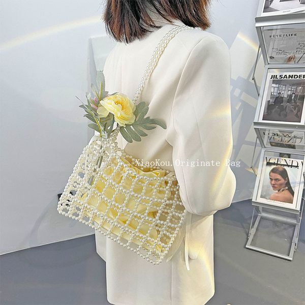 handmade women pearl beaded shoulder s charm acrylic beads white pearls crossbody bag evening clutch purse lady 2021 c0508
handmade women pearl beaded shoulder s charm acrylic beads white pearls crossbody bag evening clutch purse lady 2021 c0508