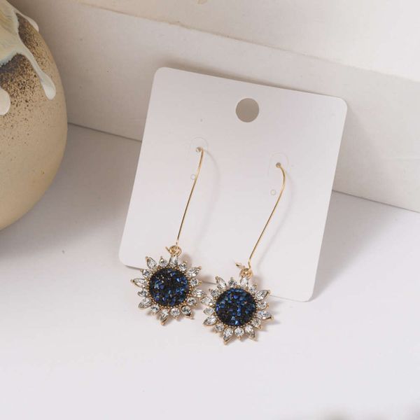 fashion full earrings simple inlaid temperament advanced sense
fashion full earrings simple inlaid temperament advanced sense