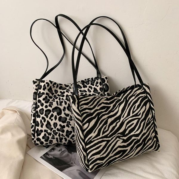 cross body fashion animal pattern shoulder tote women handle bag velvet street underarm bags youth ladies simple versatile handbags
cross body fashion animal pattern shoulder tote women handle bag velvet street underarm bags youth ladies simple versatile handbags