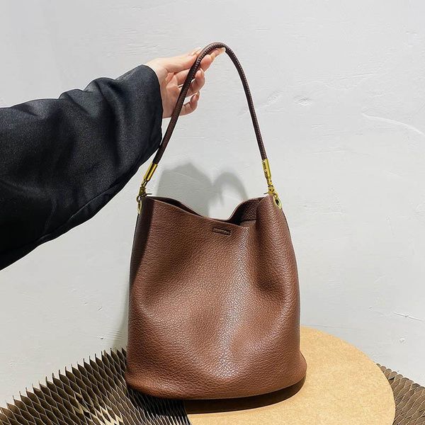 evening bags fashion shoulder bag women's large capacity tote simple crossbody female designer soild color handbags
evening bags fashion shoulder bag women's large capacity tote simple crossbody female designer soild color handbags