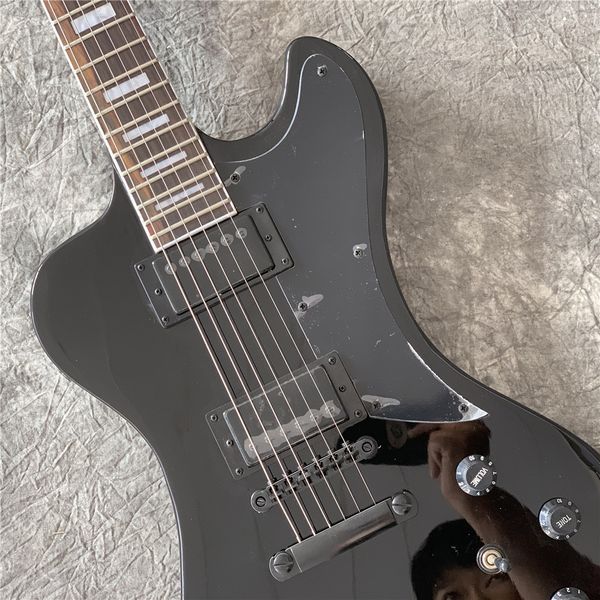 custom shop, electric guitar, black, new 2021 seller, gold hardware, can be customized in shape and logo and inlay
custom shop, electric guitar, black, new 2021 seller, gold hardware, can be customized in shape and logo and inlay