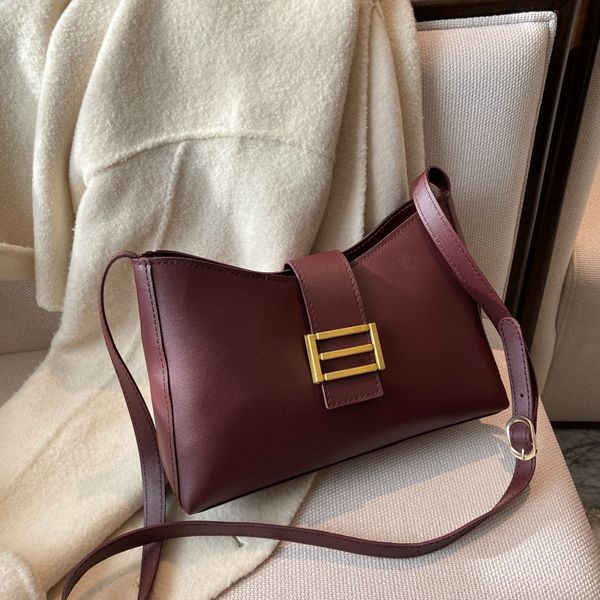 hong kong style versatile woman bag fashion designers womens handbags shoulder bags underarm bag retro handbag
hong kong style versatile woman bag fashion designers womens handbags shoulder bags underarm bag retro handbag
