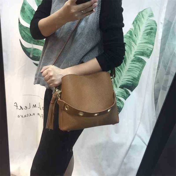 hanghhangbag luxury designer fashion hand handbag handbags backpack wallet purse shoulder crossbody tote bags mini bag straddle bucket
hanghhangbag luxury designer fashion hand handbag handbags backpack wallet purse shoulder crossbody tote bags mini bag straddle bucket