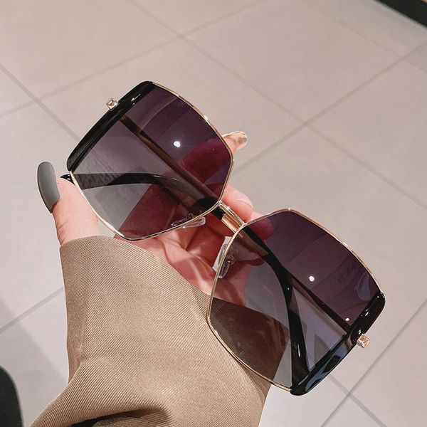 sunglasses 2021 fashion oversized square women vintage metal frame driving sun glasses female show shades oculos feminino, White;black
sunglasses 2021 fashion oversized square women vintage metal frame driving sun glasses female show shades oculos feminino, White;black