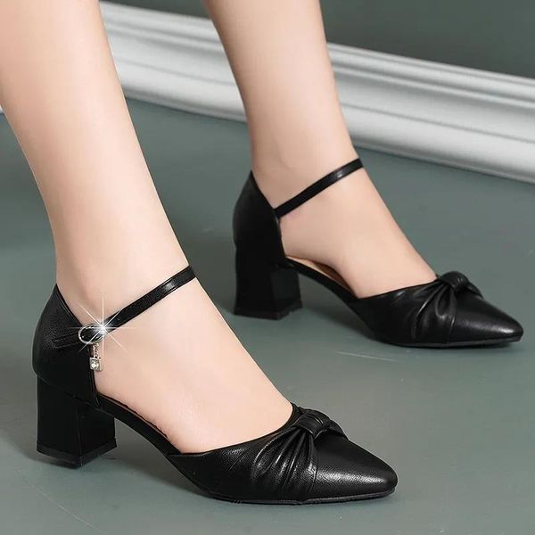 dress shoes women casual sweet black pu leather comfort spring & summer high heel lady cool style pumps zapatos de mujer g9185
dress shoes women casual sweet black pu leather comfort spring & summer high heel lady cool style pumps zapatos de mujer g9185