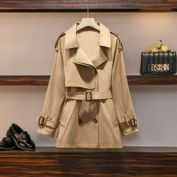 high end light luxury women's large size small short windbreaker coat in autumn 2020, Tan;black
high end light luxury women's large size small short windbreaker coat in autumn 2020, Tan;black