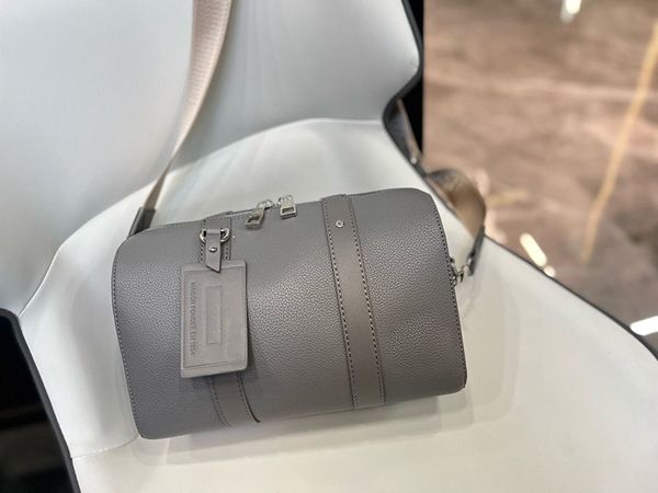 2023 sport outdoor geniune leather bag lvl portable travel bags men luggage nano keepall gym grey shoulder bags
2023 sport outdoor geniune leather bag lvl portable travel bags men luggage nano keepall gym grey shoulder bags