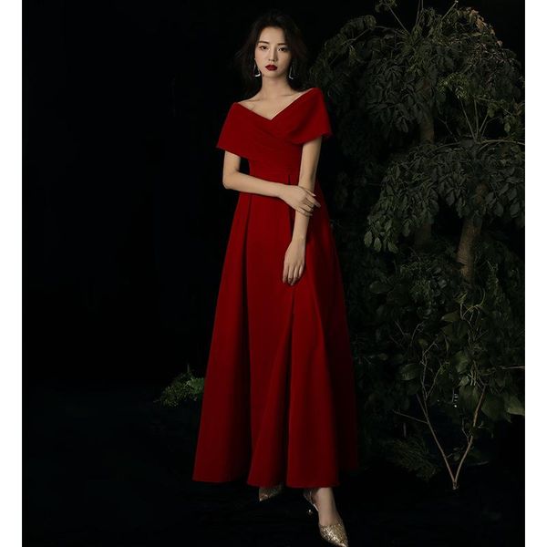 ethnic clothing female v-neck cheongsam bandage off shoulder pleated evening party dress gown floor length qipao solid charming vestido, Red
ethnic clothing female v-neck cheongsam bandage off shoulder pleated evening party dress gown floor length qipao solid charming vestido, Red
