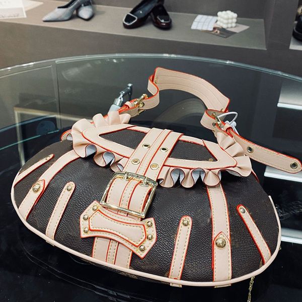 2021 new fashionable single shoulder bag with ancient style, banquet, leisure, oblique straddle bag size 30-20cm freight
2021 new fashionable single shoulder bag with ancient style, banquet, leisure, oblique straddle bag size 30-20cm freight