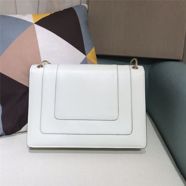 design hand 2021 new enamel snakehead chain small square leather women's one shoulder slant cross portable bag fashion versatile
design hand 2021 new enamel snakehead chain small square leather women's one shoulder slant cross portable bag fashion versatile