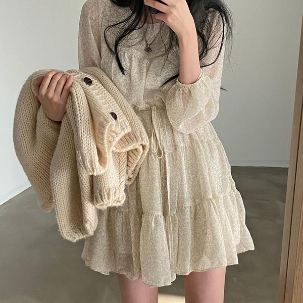 casual dresses 2021 women summer chiffon floral mini dress sashes see through short pullover ruffle, Black;gray
casual dresses 2021 women summer chiffon floral mini dress sashes see through short pullover ruffle, Black;gray
