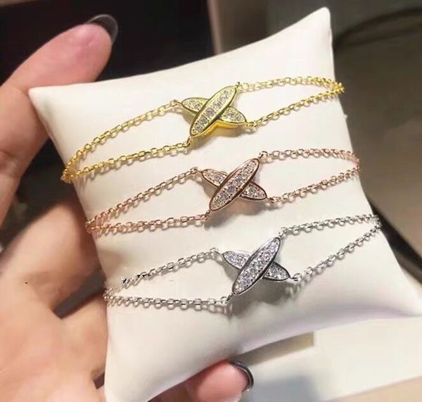 xiaoshangjia crossed 925 sterling silver plated 18k gold shangjia inlaid x letter bracelet full diamond bracelet, Golden;silver
xiaoshangjia crossed 925 sterling silver plated 18k gold shangjia inlaid x letter bracelet full diamond bracelet, Golden;silver