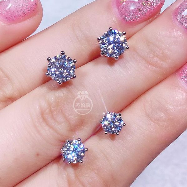 stud real moissanite earring df vvs1 simple 6 prong round studs earrings 0.5ct 1.0ct 18k white gold plated 925 silver, Golden;silver
stud real moissanite earring df vvs1 simple 6 prong round studs earrings 0.5ct 1.0ct 18k white gold plated 925 silver, Golden;silver