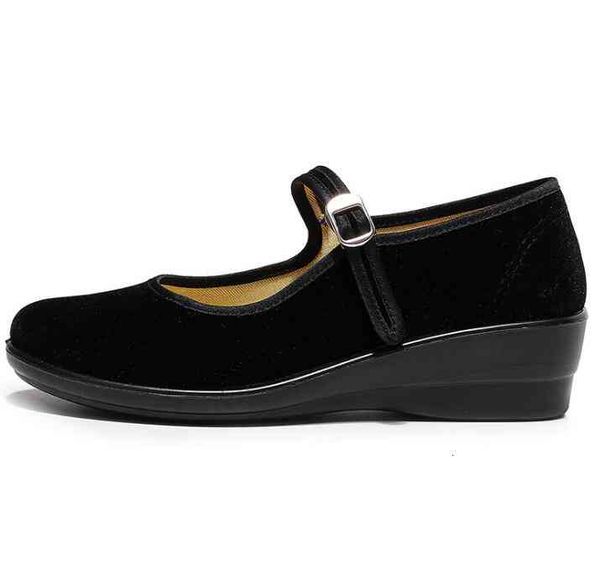 dress shoes old peking cloth women's shoes el etiquette dance flat background middle-aged thick and elderly black working mothe generat
dress shoes old peking cloth women's shoes el etiquette dance flat background middle-aged thick and elderly black working mothe generat