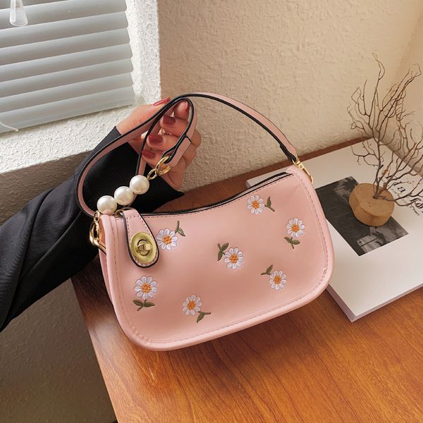 designer handbags bag 2021 autumn new little daisy armpit texture versatile soft face single shoulder messenger women's bag
designer handbags bag 2021 autumn new little daisy armpit texture versatile soft face single shoulder messenger women's bag
