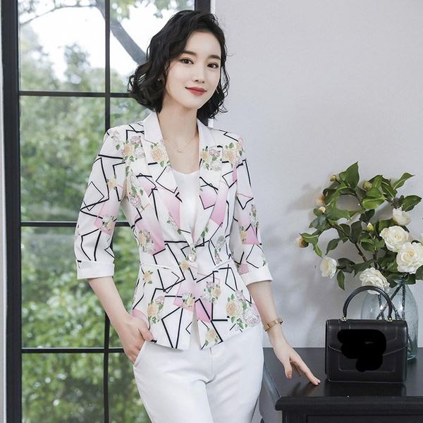 women's suits & blazers plus size 2021 autumn winter women floral print fashion diamond office blazer elegant ladies slim coat, White;black
women's suits & blazers plus size 2021 autumn winter women floral print fashion diamond office blazer elegant ladies slim coat, White;black
