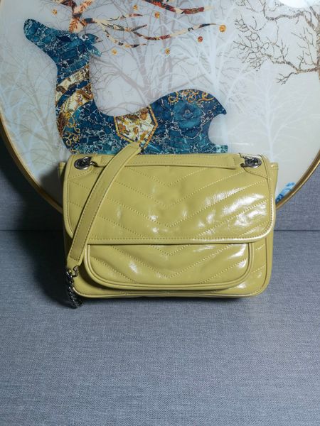 designer ladies evening bags totes handbag genuine leather brand messenger chain classic fashion luxury 28-20-8cm
designer ladies evening bags totes handbag genuine leather brand messenger chain classic fashion luxury 28-20-8cm