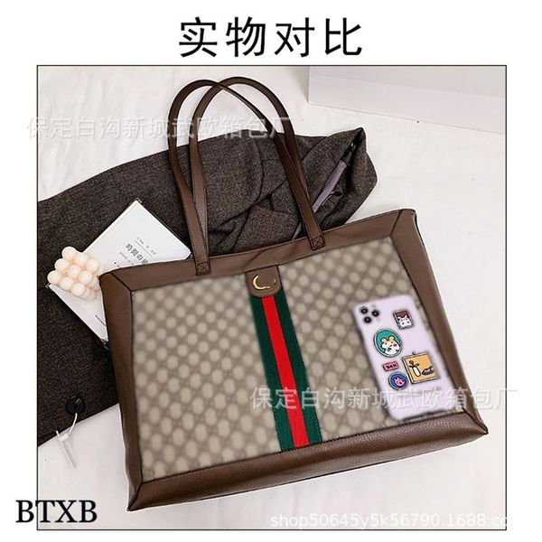luxury design new bag large capacity leather shopping portable mother luxury women's purses
luxury design new bag large capacity leather shopping portable mother luxury women's purses