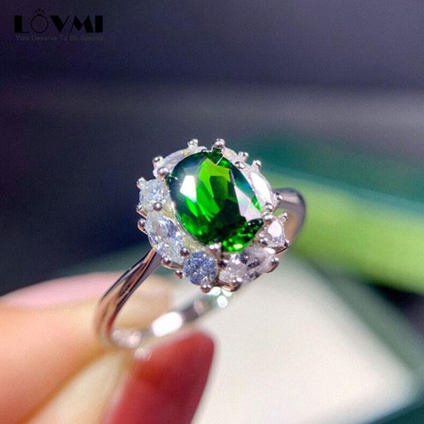 cluster rings 2021 trendy 925 sliver emerald gemstone green stone ring flower crystal oval shape fine jewelry for woman wedding party, Golden;silver
cluster rings 2021 trendy 925 sliver emerald gemstone green stone ring flower crystal oval shape fine jewelry for woman wedding party, Golden;silver