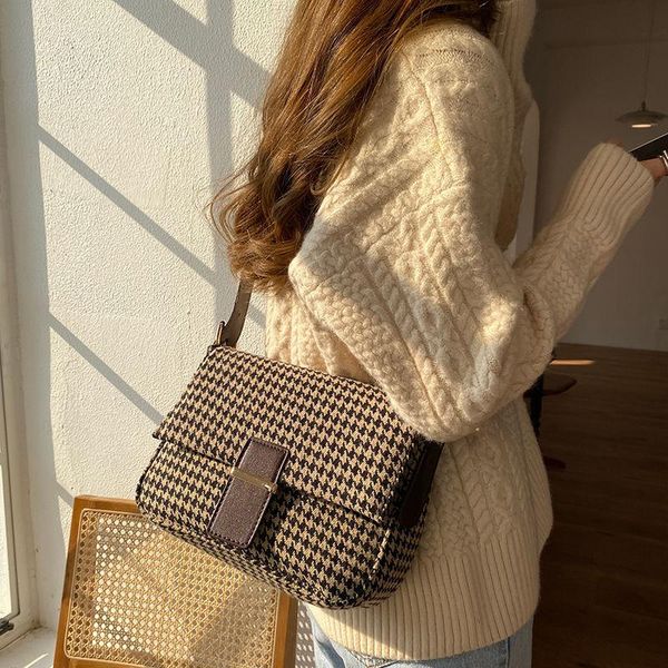 cross body french small crowd bag autumn houndstooth plaid retro student woolen cloth messenger large capacity female
cross body french small crowd bag autumn houndstooth plaid retro student woolen cloth messenger large capacity female