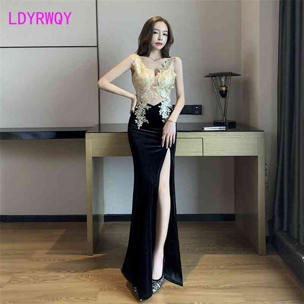 low cut lace perspective backless mop floor female nightclub technician dress sheath office lady 210603, Black;gray
low cut lace perspective backless mop floor female nightclub technician dress sheath office lady 210603, Black;gray