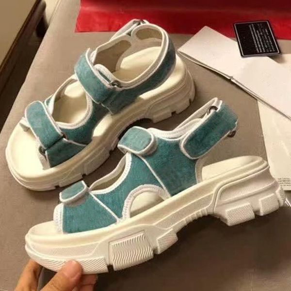 hook & loop woman shoes summer cool solid sandals round toe ladies shoes thick bottom sandals casual fashion women 2021, Black
hook & loop woman shoes summer cool solid sandals round toe ladies shoes thick bottom sandals casual fashion women 2021, Black