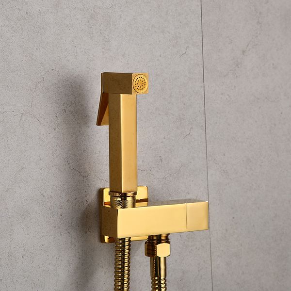 2021 new hand held sprayer douche toilet kit gold brass square shattaf shower head copper vae set jet bidet faucet xndv
2021 new hand held sprayer douche toilet kit gold brass square shattaf shower head copper vae set jet bidet faucet xndv