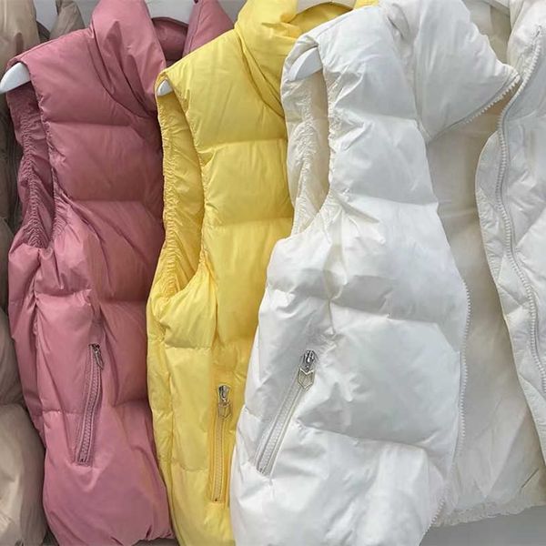 winter puffer jacket clothing outerwear vests designer parka women jackets with letter flower luxury streetwear, Black;white
winter puffer jacket clothing outerwear vests designer parka women jackets with letter flower luxury streetwear, Black;white