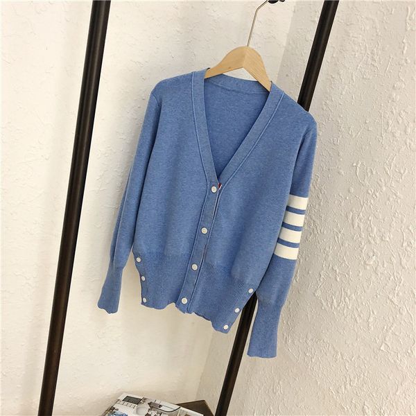 blue tb 2020 early autumn new korean version versatile solid color four bar v-neck single breasted knitted long sleeved cardigan, White
blue tb 2020 early autumn new korean version versatile solid color four bar v-neck single breasted knitted long sleeved cardigan, White