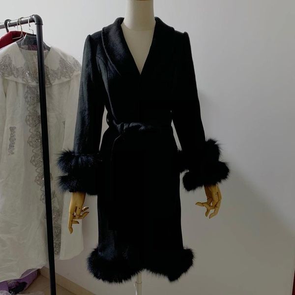 women's wool & blends elegant autumn winter black woolen coat women stitching fur mid-length slim-fit luxury overcoat
women's wool & blends elegant autumn winter black woolen coat women stitching fur mid-length slim-fit luxury overcoat