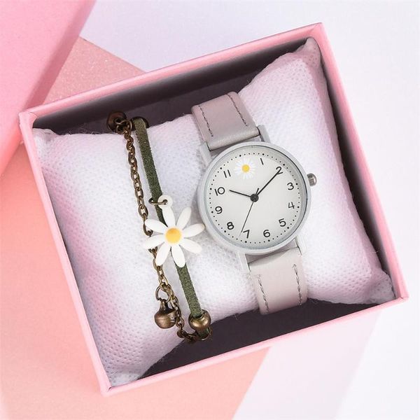 wristwatches exquisite women fashion flower watches 2021 daisy design elegant ladies simple number female quartz leather watch, Slivery;brown
wristwatches exquisite women fashion flower watches 2021 daisy design elegant ladies simple number female quartz leather watch, Slivery;brown
