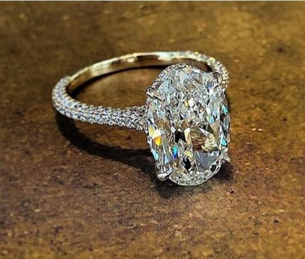 shiny luxury jewelry metal large oval cut white fashion oversized diamond temperament style ring timeless women's wedding ring gift, Slivery;golden
shiny luxury jewelry metal large oval cut white fashion oversized diamond temperament style ring timeless women's wedding ring gift, Slivery;golden