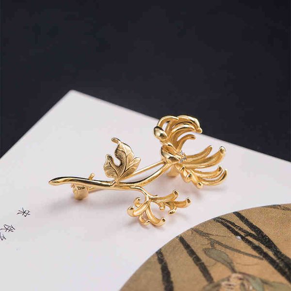 vla 925 sterling silver 2021 inlaid zircon pin for women fashion design gold plated chrysanthemum brooch, Gray
vla 925 sterling silver 2021 inlaid zircon pin for women fashion design gold plated chrysanthemum brooch, Gray