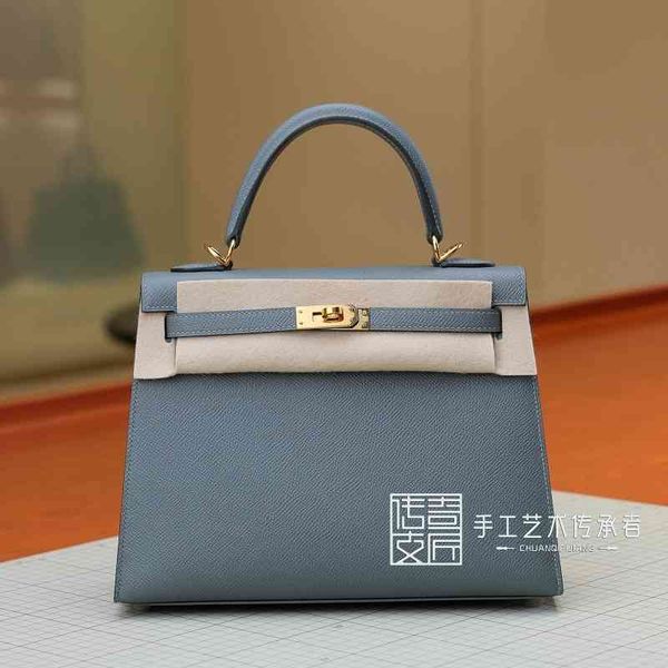 designer handbags 2021 pure manual wax thread sewing bag epsom pikelli women's bag almond green kl25cm gold buckle messenger bag bb
designer handbags 2021 pure manual wax thread sewing bag epsom pikelli women's bag almond green kl25cm gold buckle messenger bag bb