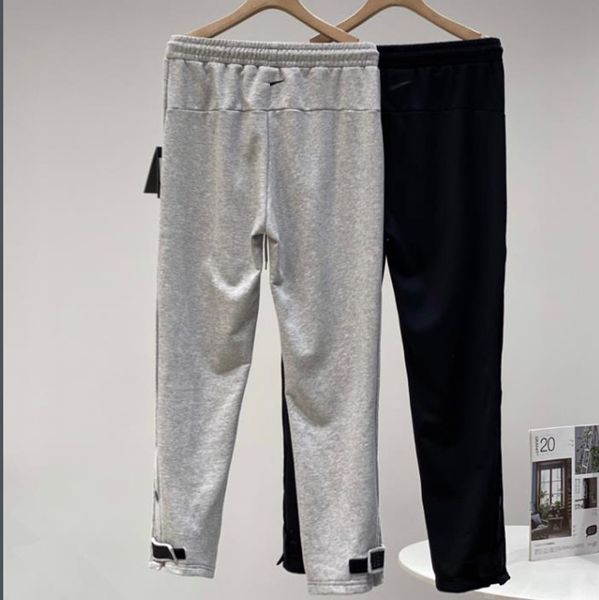 2022 tech fleece mens pants street hip hop pants side button sweatpants space cotton casual trousers, Black
2022 tech fleece mens pants street hip hop pants side button sweatpants space cotton casual trousers, Black