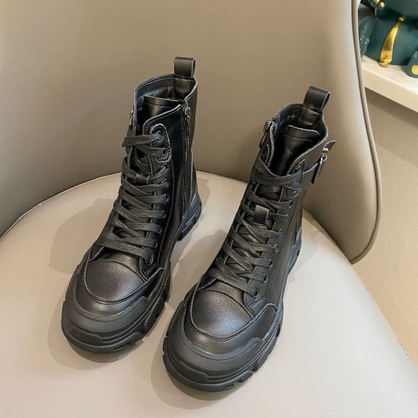 2021 autumn and winter european leather short leisure military black motorcycle martin boot
2021 autumn and winter european leather short leisure military black motorcycle martin boot