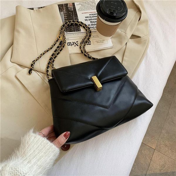 shoulder bags ladies chain bag fashion luxury designer female envelope dinner pure color pu messenger
shoulder bags ladies chain bag fashion luxury designer female envelope dinner pure color pu messenger