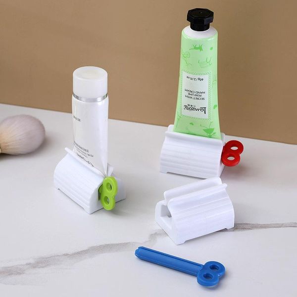 1pc toothpaste dispenser lazy face cleanser press manual toothpaste clip creative manual extruder bathroom products
1pc toothpaste dispenser lazy face cleanser press manual toothpaste clip creative manual extruder bathroom products