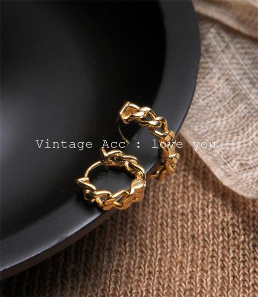 stud retro geometric earrings with metallic wind twist earbuckle temperament commuting hollow women fashion jewelry, Golden;silver
stud retro geometric earrings with metallic wind twist earbuckle temperament commuting hollow women fashion jewelry, Golden;silver