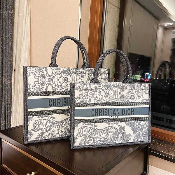 wholesale hion versatile animal 2021 embroidery shopping large capacity portable one shoulder bag for female students luxuryss designerss yw
wholesale hion versatile animal 2021 embroidery shopping large capacity portable one shoulder bag for female students luxuryss designerss yw