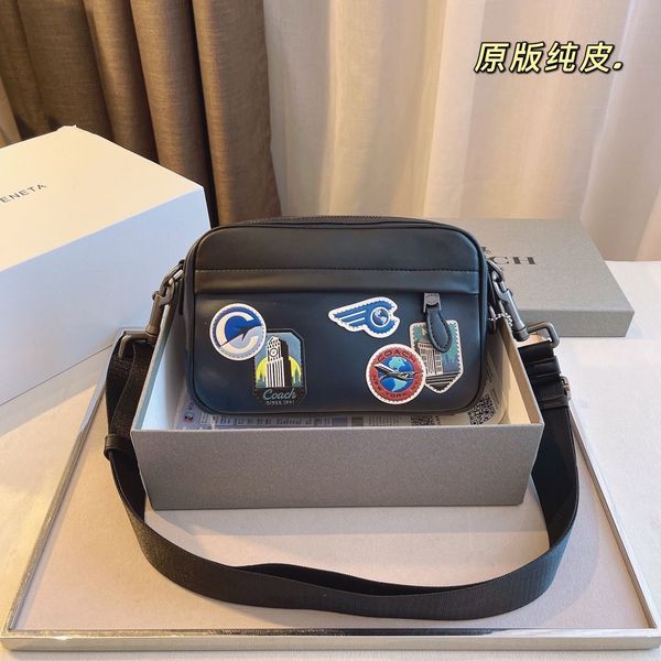 2021 new leather messenger bag leisure old flower one shoulder color contrast small square chao brand carriage men's camera messenger h
2021 new leather messenger bag leisure old flower one shoulder color contrast small square chao brand carriage men's camera messenger h