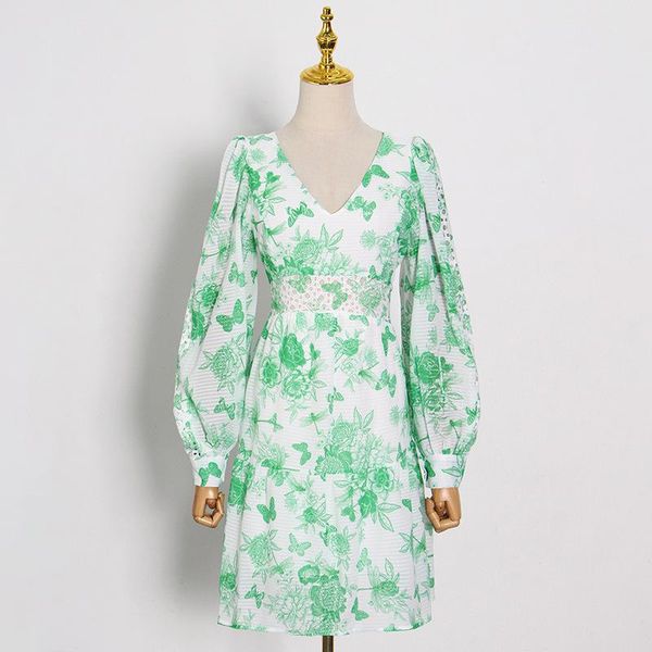 casual dresses 2021 summer v-neck hollow out women dress green floral print high waist mini puff sleeve female holiday, Black;gray
casual dresses 2021 summer v-neck hollow out women dress green floral print high waist mini puff sleeve female holiday, Black;gray