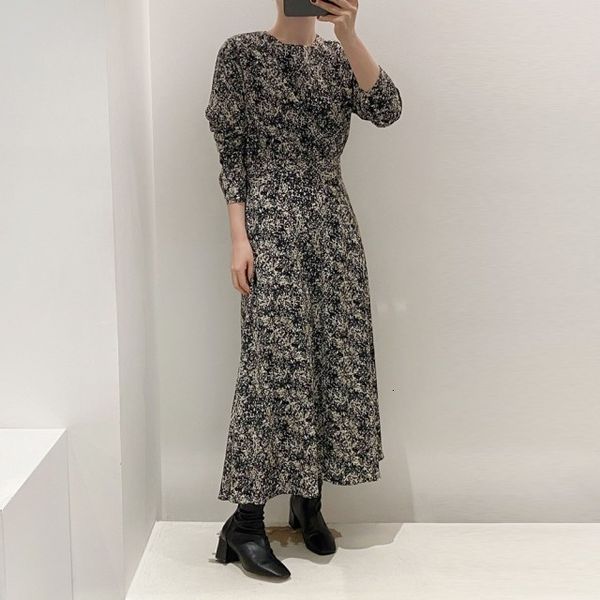 spring womens 2021 new elegant fashion print midi vintage long sleeve pleated female es vestidos mujer etyl, Black;gray
spring womens 2021 new elegant fashion print midi vintage long sleeve pleated female es vestidos mujer etyl, Black;gray