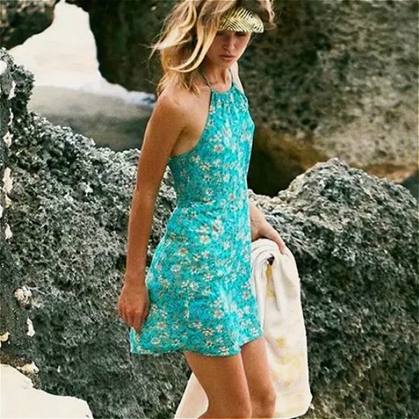 2021 new beach wear sleeveless backless mini dress women vintage halter neck floral print summer dresses casual vestido ni43, White
2021 new beach wear sleeveless backless mini dress women vintage halter neck floral print summer dresses casual vestido ni43, White