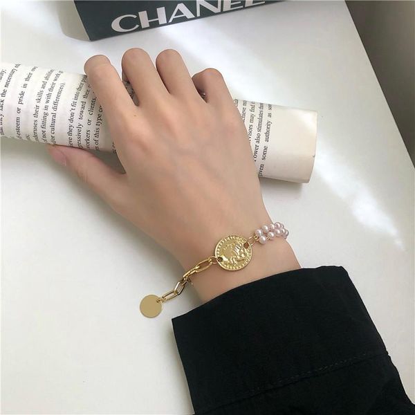 link, chain woman bracelet figure artificial pearl bracelets bangles ladies jewellery party couples fashion sweet gold color alloy pulseras, Black
link, chain woman bracelet figure artificial pearl bracelets bangles ladies jewellery party couples fashion sweet gold color alloy pulseras, Black
