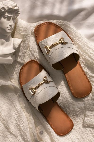 2021 summer new women's sandals flat open toe outdoor slippers fashion buckle leatherwear beach shoes plus size 43, Black
2021 summer new women's sandals flat open toe outdoor slippers fashion buckle leatherwear beach shoes plus size 43, Black