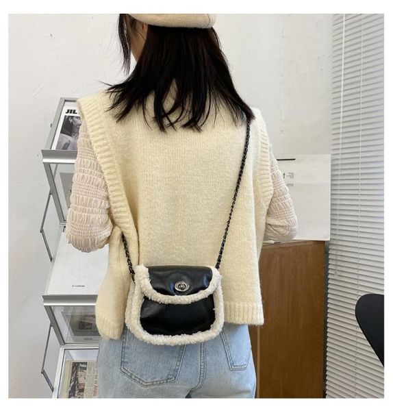 plush small bag 2021 new trendy lamb hair messenger bag female fashion chain plush semicircle
plush small bag 2021 new trendy lamb hair messenger bag female fashion chain plush semicircle