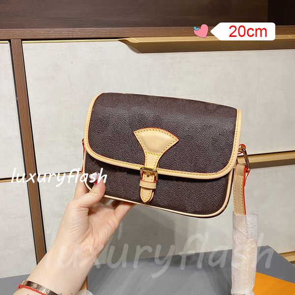 classic designers brown saddle bag 2021 women luxurys vintage discoloration leather 24k hardware crossbody bags shoulder purse
classic designers brown saddle bag 2021 women luxurys vintage discoloration leather 24k hardware crossbody bags shoulder purse